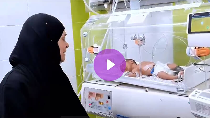 الرضيع الذي ولد من تحت الركام في غزة 1