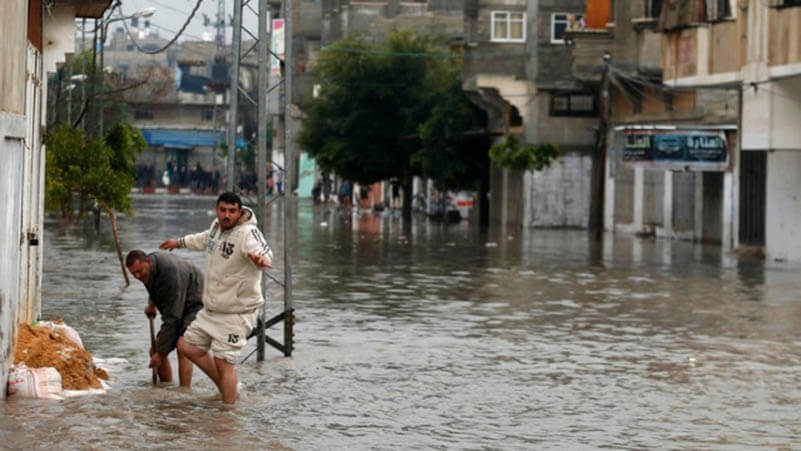 Israel Palestine war Rain brings a mixed blessing for Gazas displaced
