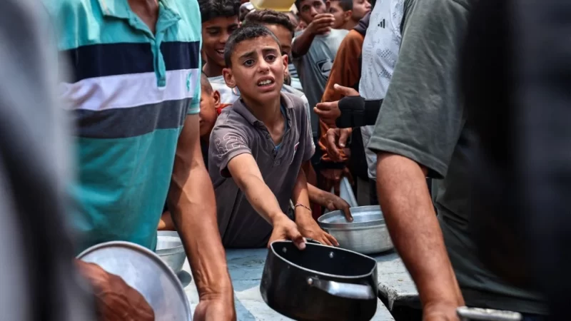 Gaza FoodDistribution AFP May2025.jpg