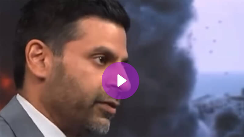 طبيب بريطاني عمل في قطاع غزة يروي واحدة من أفظع مشاهد الإبـ،ادة التي تركت أثرًا بالغًا فيه