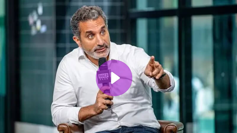 باسم يوسف يفضح ازدواجية الغرب فيما يتعلق بتوظيف الدين لخدمة المصالح الاستعمارية