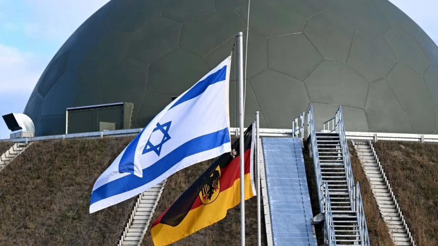 Home 1 000 86XV86V.jpg