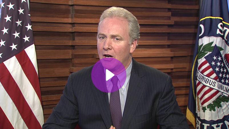 السناتور الأمريكي كريس فان هولن طفل أمريكي محتجز في إسرائيل منذ 9 أشهر بلا محاكمة