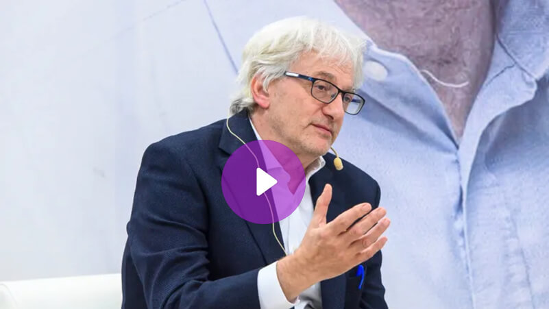 Home 104 ديفيد هيرست كيف غيّرت السعودية ميزان المنطقة بمواجهة أبوظبي؟