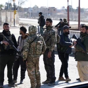 ترند 3 وول ستريت جورنال الولايات المتحدة تدرس سحب جميع قواتها من سوريا