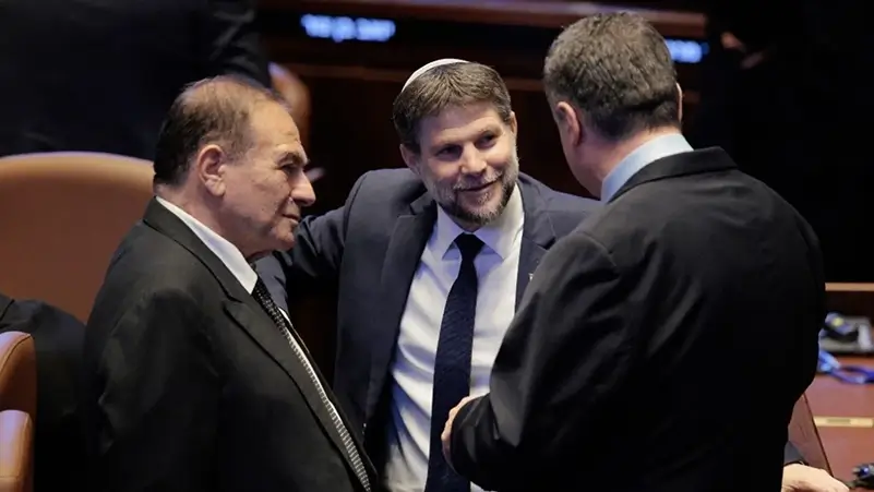 Home 1 سموتريتش يدعو لتهجير الفلسطينيين من الضفة الغربية وإلغاء أوسلو ضمن خطة الاستعمار 2030