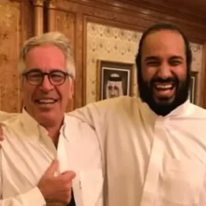 ترند 2 وثائق إبستين تكشف مراقبته للسعودية وسط أحداث فندق ريتز