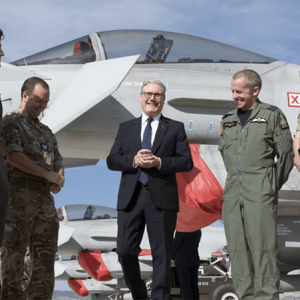 ترند 5 UK will allow US to use its bases to strike Iranian missile sites Starmer says