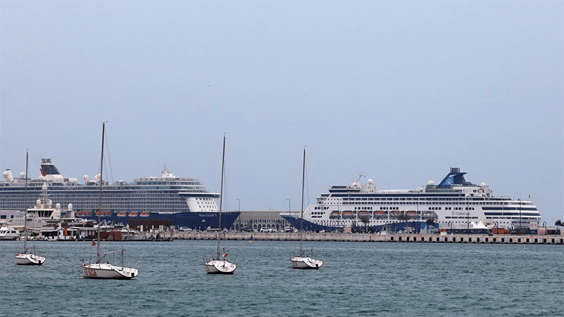 Home 77 الحرب تشلّ مضيق هرمز و35 ألف سائح وبحّار عالقون في مياه الخليج 1