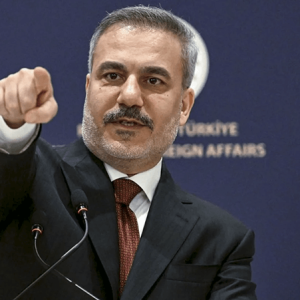 ترند 3 فيدان يستبعد أن تدفع الهجمات الإيرانية على دول الخليج واشنطن إلى وقف الحرب