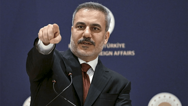 Home 77 فيدان يستبعد أن تدفع الهجمات الإيرانية على دول الخليج واشنطن إلى وقف الحرب