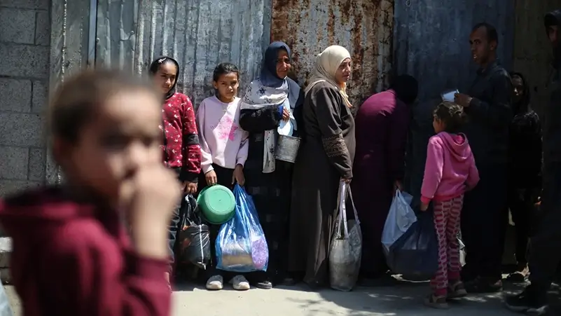 Home 2 غزة تتجه نحو المجاعة مع تزايد في نقص الخبز وسط القيود الإسرائيلية